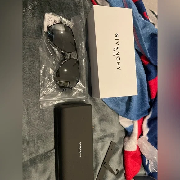 Givenchy | Accessories | Sunglasses Woman Givenchy Gv 737s  display picture 2